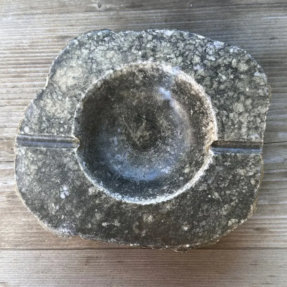 VINTAGE NATURAL STONE ROCK ASHTRAY MARBLE GRANITE ROUGH EDGE 7.5 X 6.5